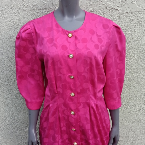 MS CHAUS VINTAGE 10 BUTTON PINK BUBBLE DRESS (HONG KONG) - Picture 1 of 17